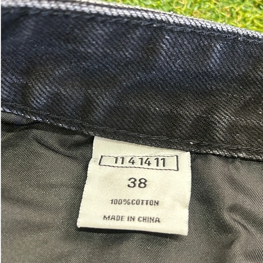 1141411 distressed black